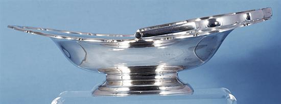 A George V silver fruit basket, by R.F. Mosley & Co, length 304mm, weight 20.3oz/633grms.